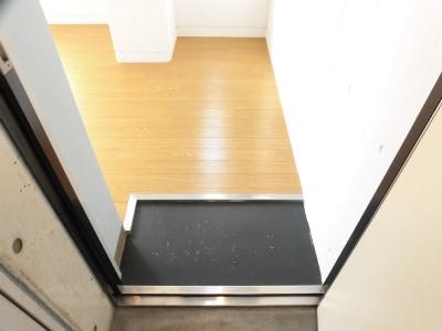 K-WARP（ケイワープ）の玄関