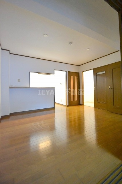 広島市西区己斐上２丁目の賃貸マンションの居間・リビング