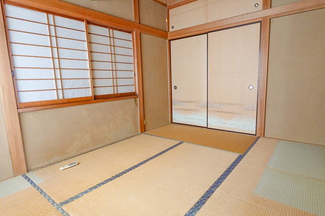 【和室】 | 三芳町藤久保　中古一戸建住宅　(ふじみ野店) | 2階和室6.0帖
ごろんと横になれる和室は疲れを癒すリラックス空間。