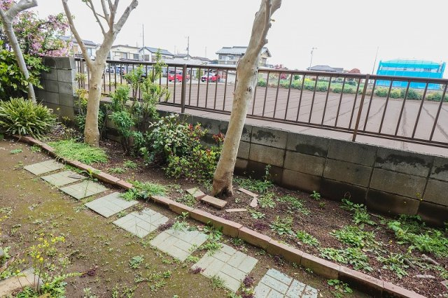 【庭】 | 三芳町藤久保　中古一戸建住宅　(ふじみ野店) | 家庭菜園やガーデニング等も楽しめる庭付きです！