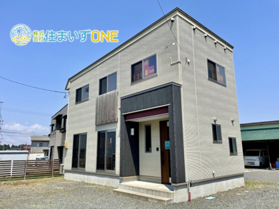 【外観】 | 中古戸建　米沢市万世町牛森 | グレーのスタイリッシュな外観です♪