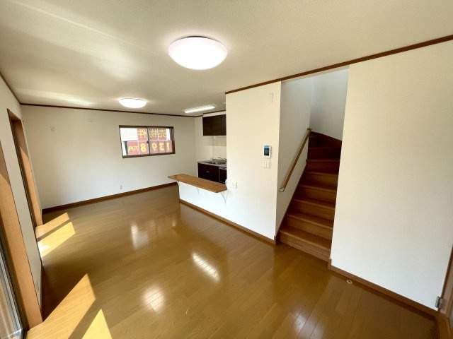 【居間・リビング】 | 中古戸建　米沢市万世町牛森