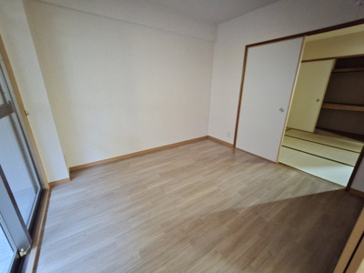 【寝室】 | ウィステリア