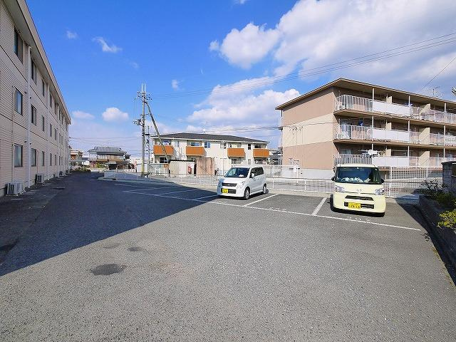 カサベルディの駐車場|駐車場完備です