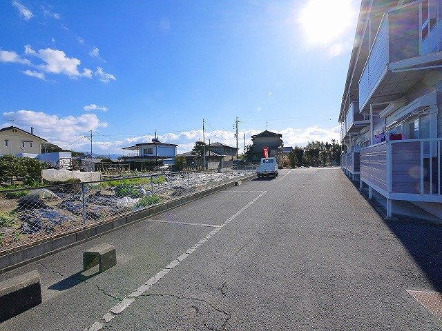 ハイツ桃ノ木の駐車場|駐車スペースもあります