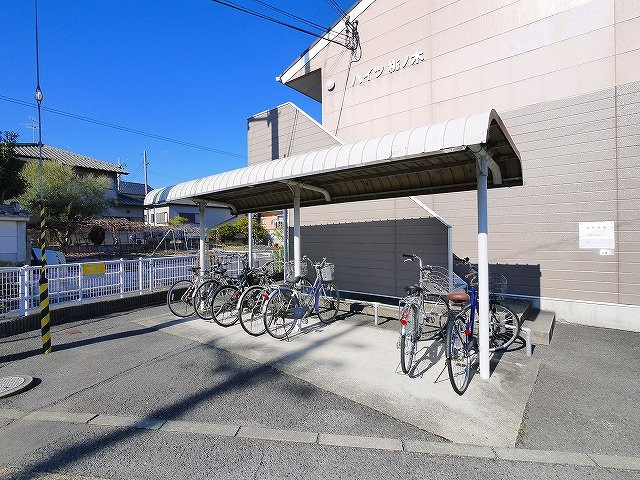 ハイツ桃ノ木のその他共用部分|駐輪場です