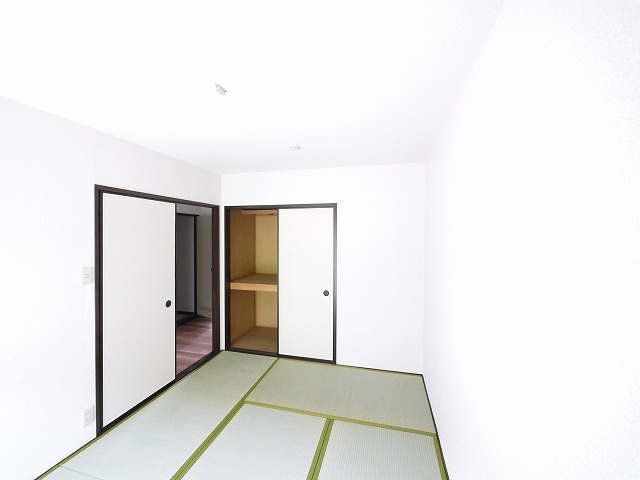 パティオの収納|たっぷりとした収納スペースです