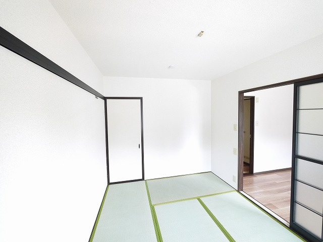 パティオの和室|和室ならではの温かな和の空間で寛ぎの時間を過ごせます