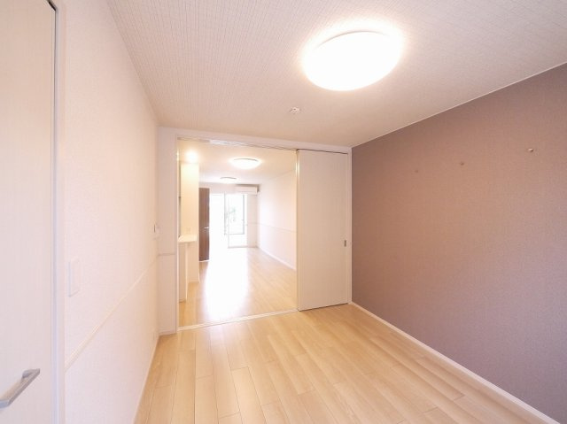 ピーチブロッサムの寝室|開放的な寝室です