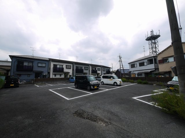プレアリー昭和の駐車場|カースペースがあります