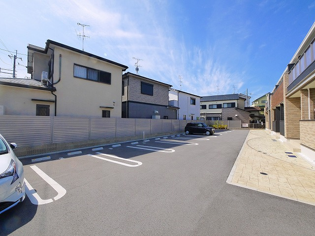 ラペッシェの駐車場|駐車場があるので、車を買う予定の方も安心です