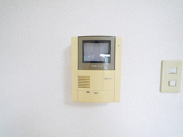 リヴィエールのセキュリティ|モニター付きインターホンです