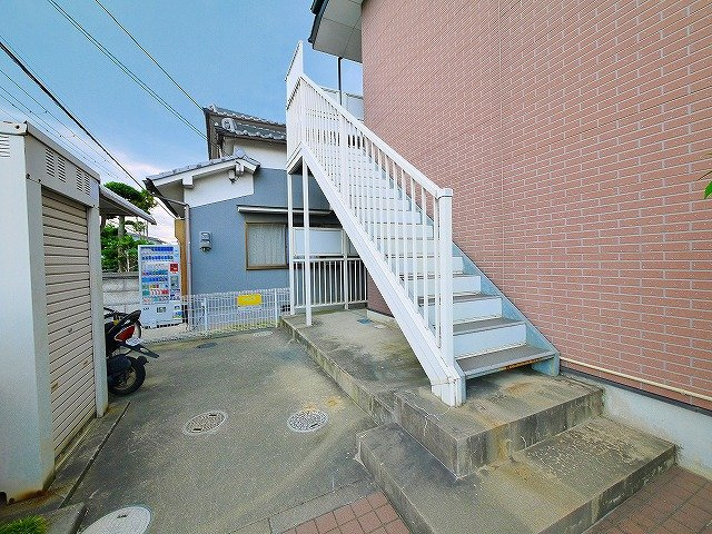 リヴィエールのその他共用部分|共有部分の階段です