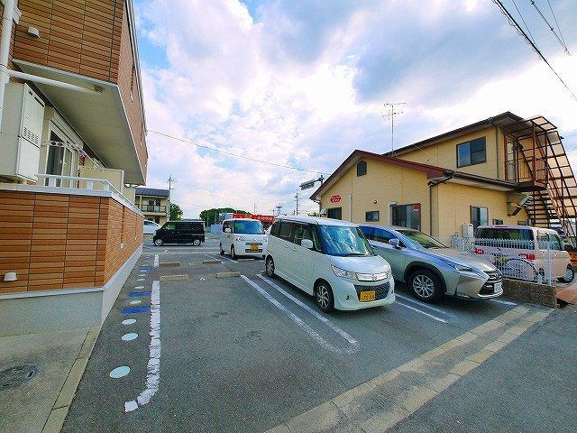 善紀ハイツⅡ号館の駐車場