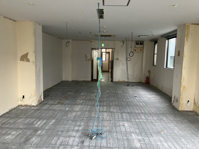 平塚市代官町の店舗事務所