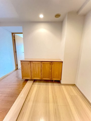 【玄関】 | パークハイム豊中北桜塚　中古マンション | 【現地写真】
シューズBOXを配置し、高級感のある玄関です♪