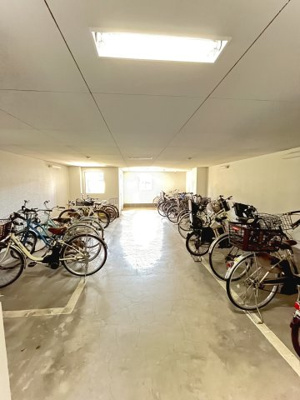 【駐輪場】 | パークハイム豊中北桜塚　中古マンション | 【現地写真】
駐輪スペース♪