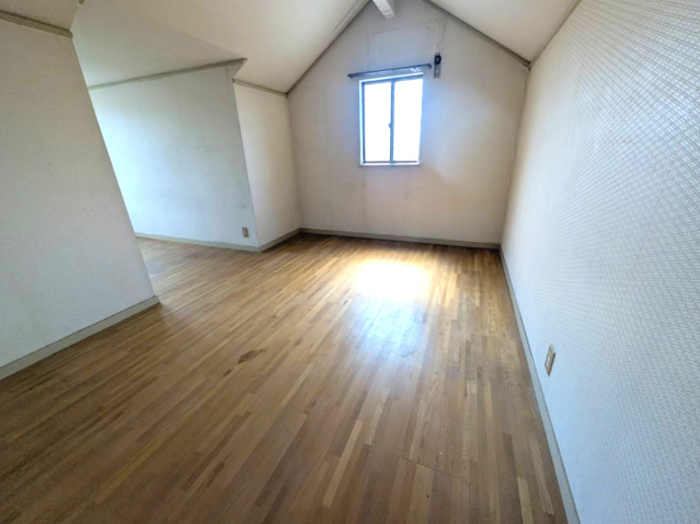 和泉市今福町戸建の洋室|３階洋室