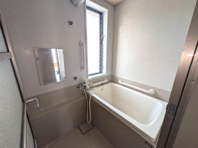和泉市今福町戸建の浴室