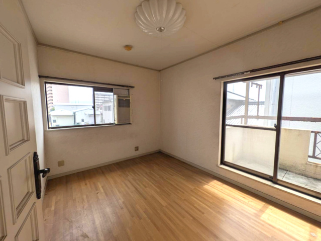 和泉市今福町戸建の洋室