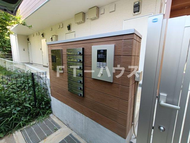 Likes飯山満町Ｂ棟のエントランス