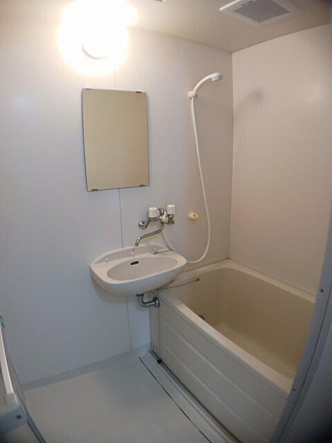 コーポウイングの浴室