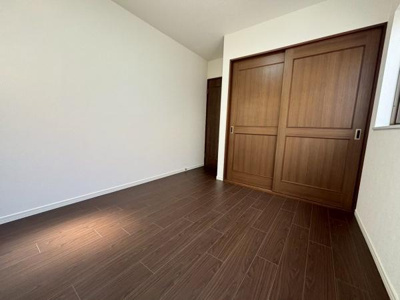 【洋室】 | 草加市金明町・戸建 | ●洋室5.2帖●