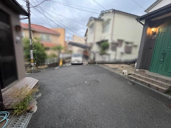 【前面道路含む現地写真】
