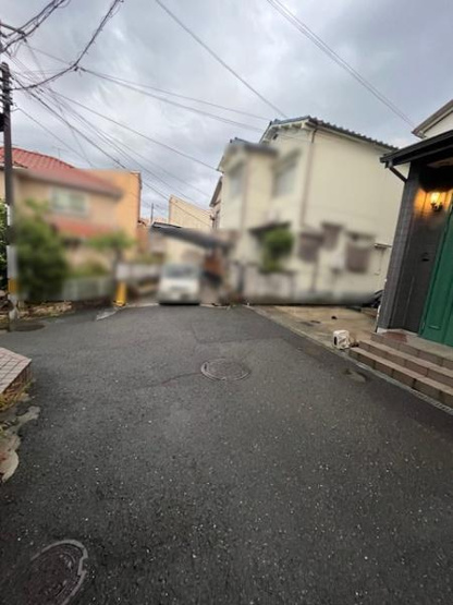 【前面道路含む現地写真】
