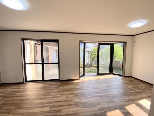 【居間・リビング】 | 西区樫野台3丁目　中古戸建