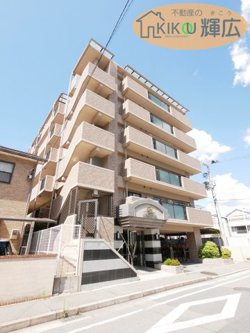 【外観】 | 明治グランドヒル二見　2階 | 専有面積69.82平米の3LDKです。現在、居住中ですが物件のご紹介は出来ます。リフォーム履歴があり室内丁寧にご使用頂いております。
