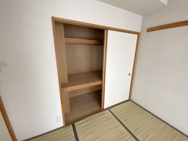 コスモ東金の収納
