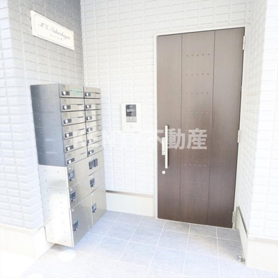 【エントランス】 | エムズ西六郷 | ゆとりのあるエントランスです