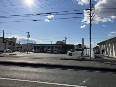 【周辺】 | アドラシオン | ファミリーマート柳町店まで25m