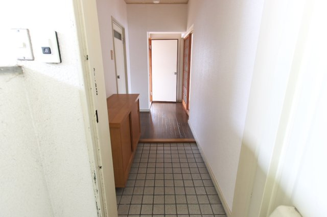 岩本マンションの玄関