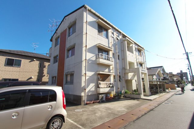 岩本マンションの外観