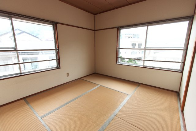 岩本マンションの和室