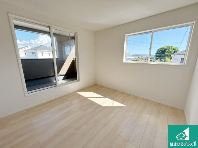 貝塚市澤　第4期　新築一戸建ての洋室|シンプルな洋室は、自分好みのインテリアが楽しめます♪ご家族とインテリアや家具を選びに行くのは新築購入時の醍醐味の一つです。ぜひお楽しみください♪