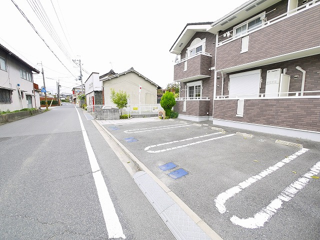 カルムメゾン（大和郡山市）の駐車場|駐車場です