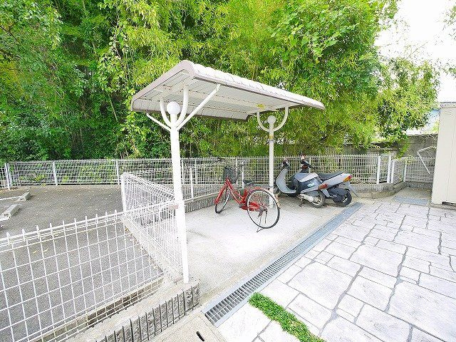 カルムメゾン（大和郡山市）のその他共用部分|自転車置き場
