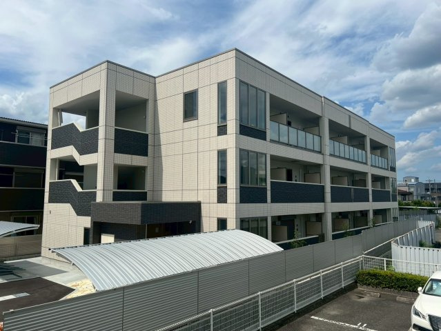 パレスシェリール河崎の外観