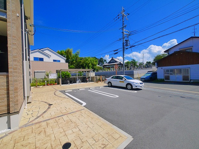ラペッシェの駐車場
