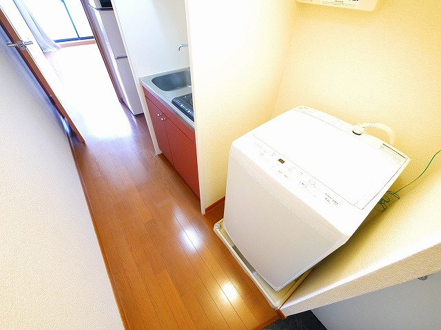 レオパレスＹＯＵ池沢の設備|洗濯機置場です