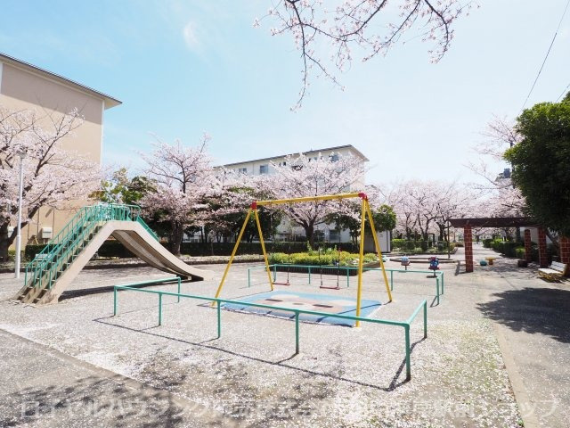 敷地内には遊び場もあるので安心！