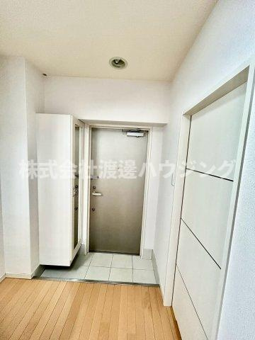 アルモニア江坂の玄関