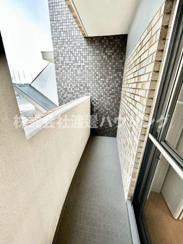 アルモニア江坂のバルコニー