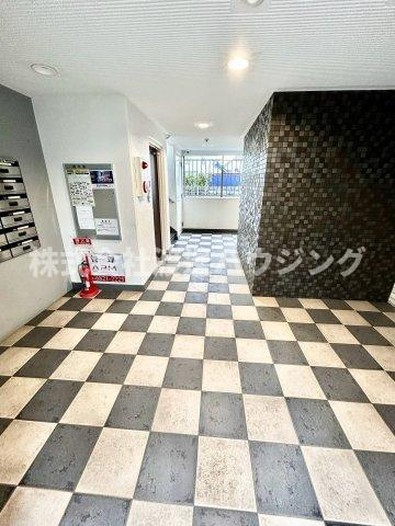 アルモニア江坂のエントランス