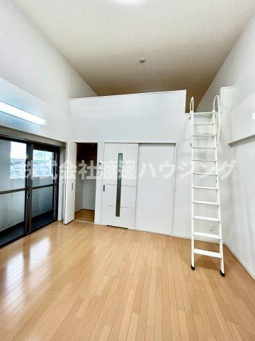 アルモニア江坂の寝室