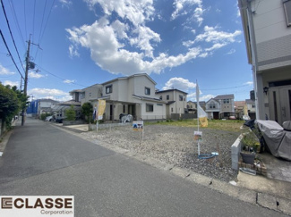 【前面道路含む現地写真】 | 城陽市平川山道2区画A号地　売土地　建築条件無し