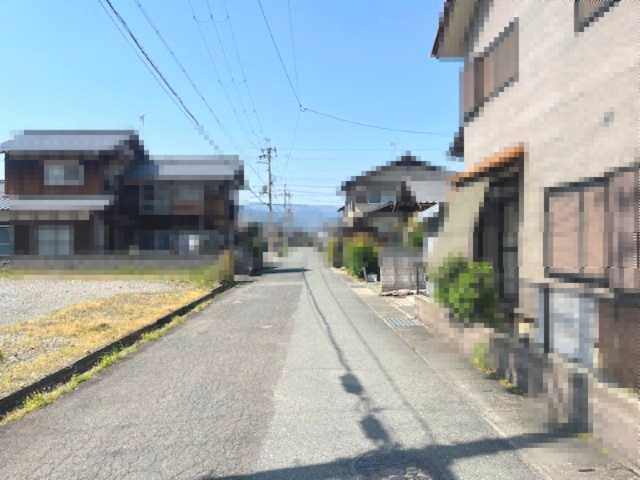 高島市今津町弘川100坪売地の前面道路含む現地写真